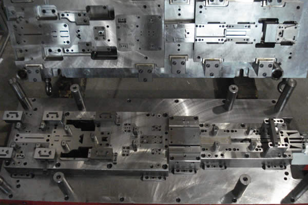 Dies - progressive, tranfer, hand transfer, prototype tooling Dies - progressive, tranfer, hand transfer, prototype tooling